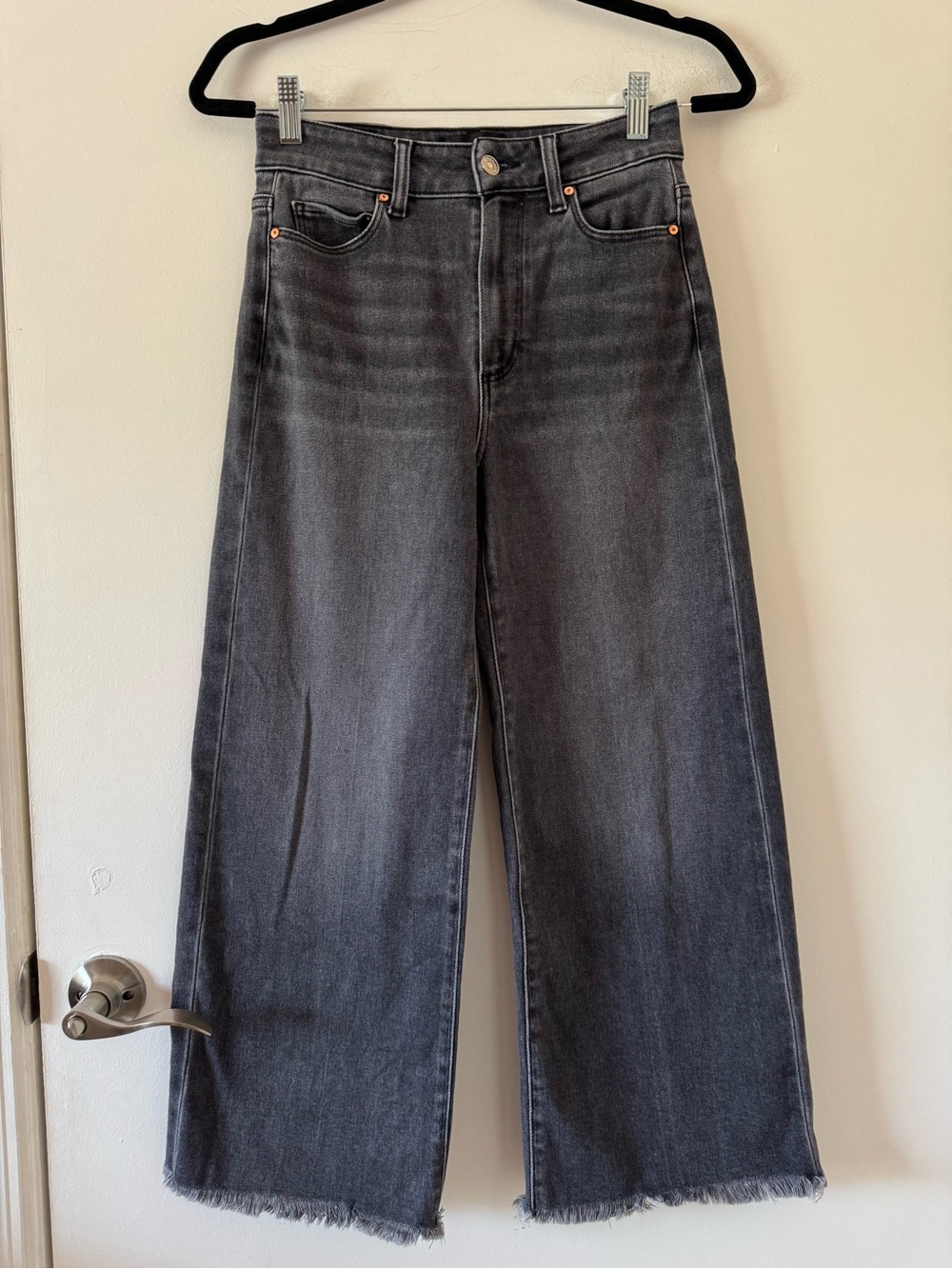 PAIGE Anessa Petite Wide Leg high Rise Raw Hem In Black Lotus Wash Jean Size 26 - Picture 2 of 16